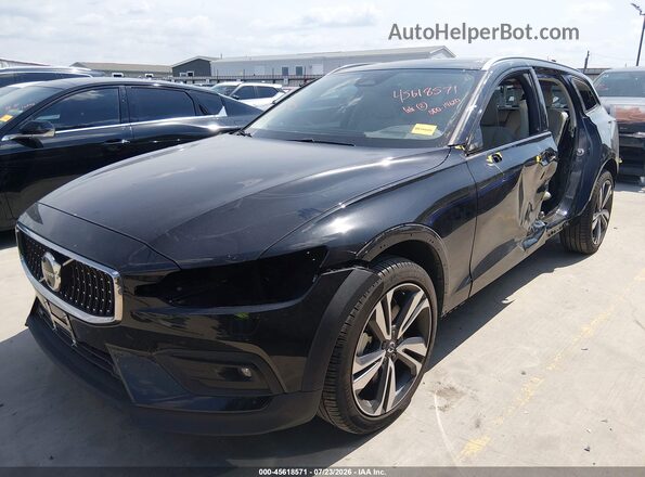 YV4L12WK0S2147065 2025 VOLVO V60 CROSS COUNTRY Black 