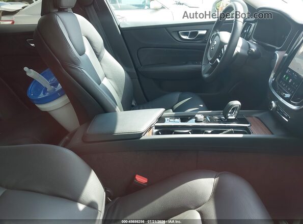 YV4L12WK5S2147613 2025 VOLVO V60 CROSS COUNTRY Gray წინა სალონის ხედი