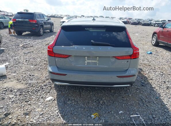 YV4L12WK5S2147613 2025 VOLVO V60 CROSS COUNTRY Gray 