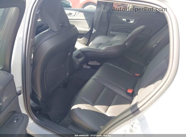 YV4L12WK5S2147613 2025 VOLVO V60 CROSS COUNTRY Gray VIN კოდის სტიკერის ხედი