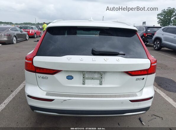 YV4L12WY2R2137698 2024 VOLVO V60 CROSS COUNTRY White სალონის 360-გრადუსიანი ხედი