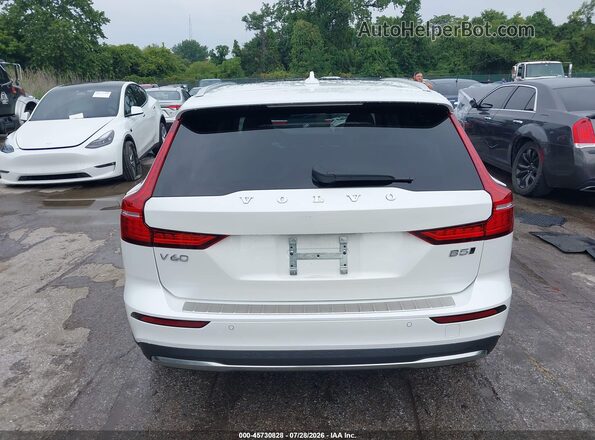 YV4L12WZ9P2107846 2023 VOLVO V60 CROSS COUNTRY White 