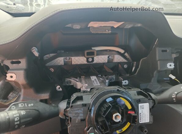 YV4M12PJ6T1495616 2026 VOLVO XC90 White 
