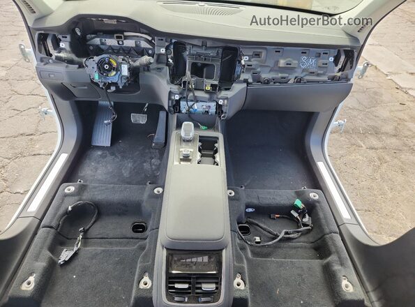 YV4M12PJ6T1495616 2026 VOLVO XC90 White 