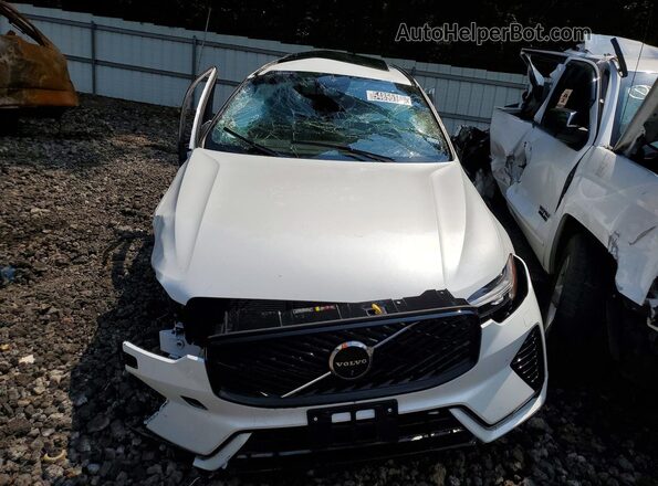 YV4M12RC0T1454199 2026 VOLVO XC60 White Widok z przodu