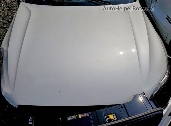YV4M12RC0T1454199 2026 VOLVO XC60 White Widok wnętrza z tyłu