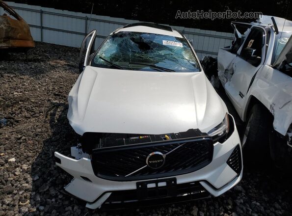 YV4M12RC0T1454199 2026 VOLVO XC60 White Widok wnętrza 360 stopni