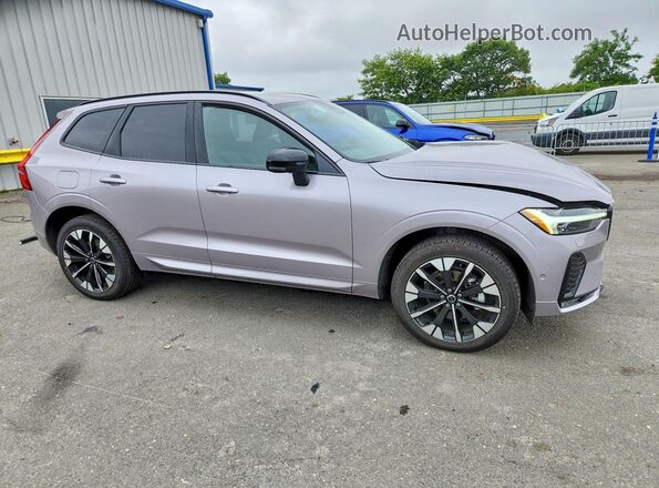 YV4M12RC2T1449926 2026 VOLVO XC60 Silver Передня права чверть