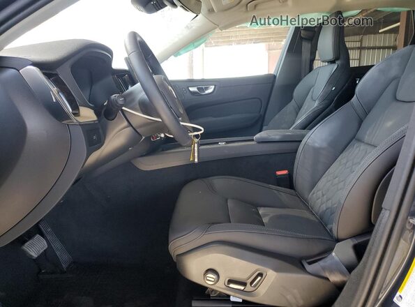YV4M12RC2T1471456 2026 VOLVO XC60 Gray 