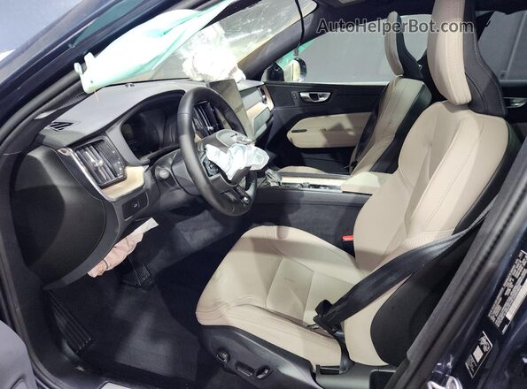 YV4M12RC3T1414361 2026 VOLVO XC60 Gray 