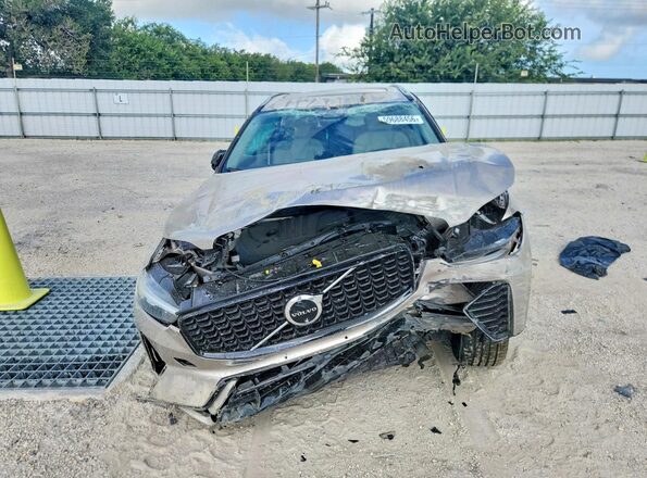 YV4M12RC4S1074152 2025 VOLVO XC60 Tan Դիմացի տեսք