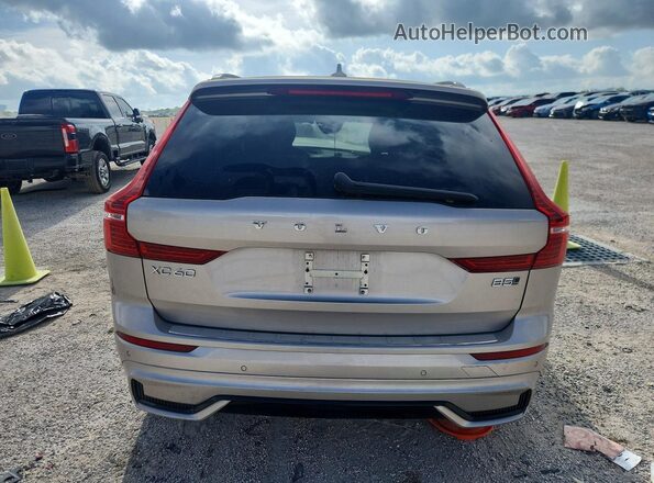 YV4M12RC4S1074152 2025 VOLVO XC60 Tan Հետևի տեսք