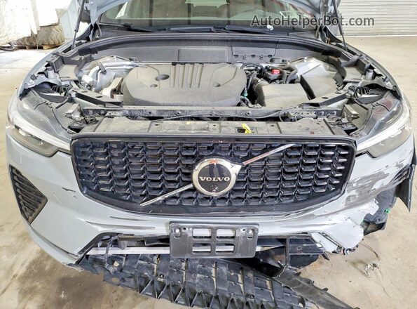 YV4M12RC4S1074913 2025 VOLVO XC60 Gray Widok komory silnika