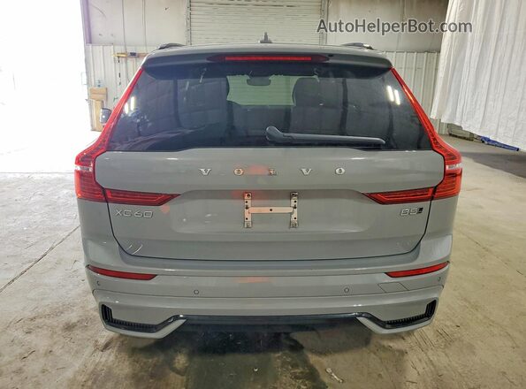 YV4M12RC4S1074913 2025 VOLVO XC60 Gray Widok z tyłu