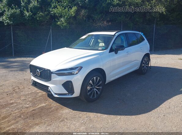 YV4M12RC4S1214796 2025 VOLVO XC60 White Առջևի ձախ երեք քառորդ տեսարան