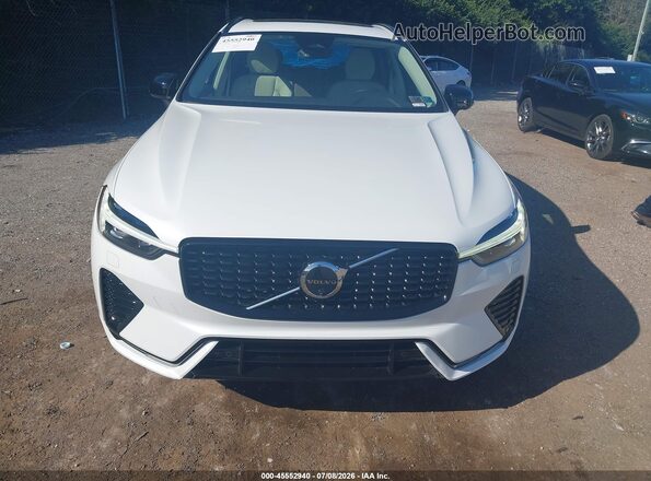 YV4M12RC4S1214796 2025 VOLVO XC60 White Դիմացի տեսք