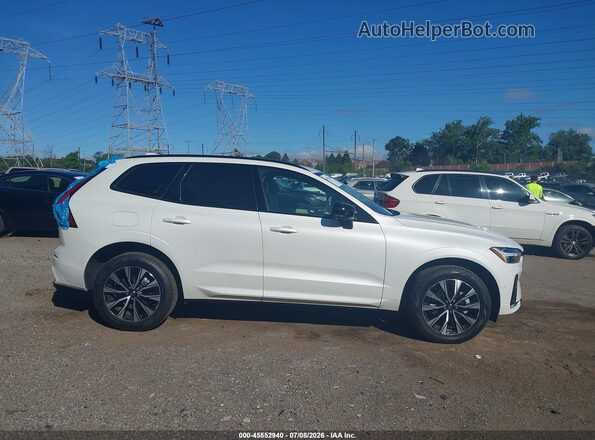 YV4M12RC4S1214796 2025 VOLVO XC60 White Սալոնի հետևի տեսք