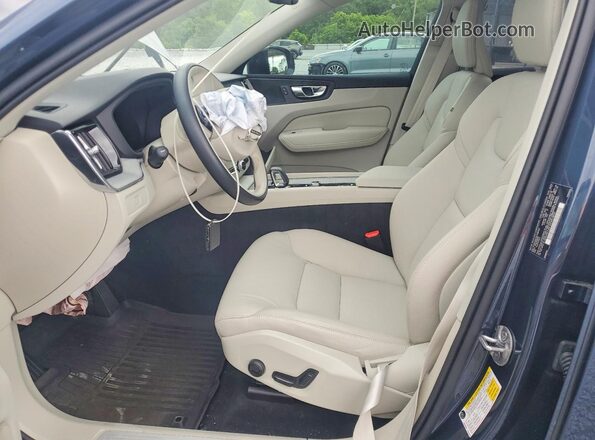 YV4M12RC5S1086097 2025 VOLVO XC60 Синий Вид салона спереди