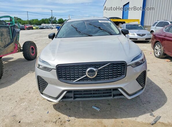 YV4M12RC7S1091270 2025 VOLVO XC60 Silver Widok z przodu