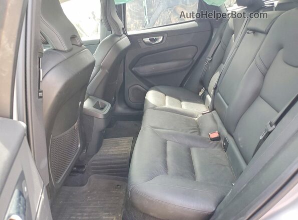 YV4M12RC7S1091270 2025 VOLVO XC60 Silver Widok wnętrza z tyłu