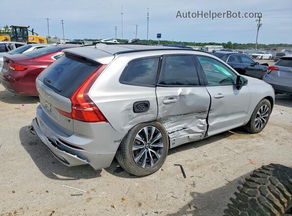 YV4M12RC7S1091270 2025 VOLVO XC60 Silver Tył prawy