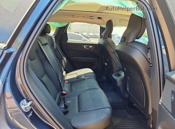 YV4M12RC7S1112019 2025 VOLVO XC60 Charcoal Vista interior trasera
