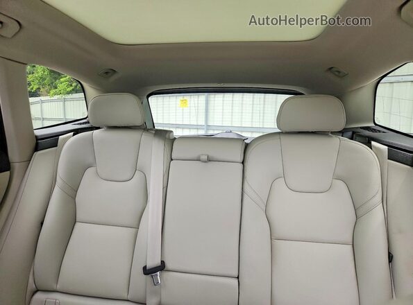 YV4M12RC7S1180336 2025 VOLVO XC60 Синий Вид задних сидений