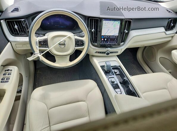 YV4M12RC7S1180336 2025 VOLVO XC60 Синий Вид панели приборов