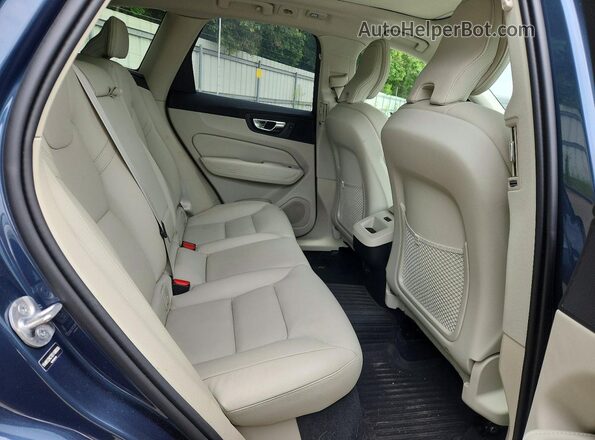 YV4M12RC7S1180336 2025 VOLVO XC60 Синий Вид задней части салона