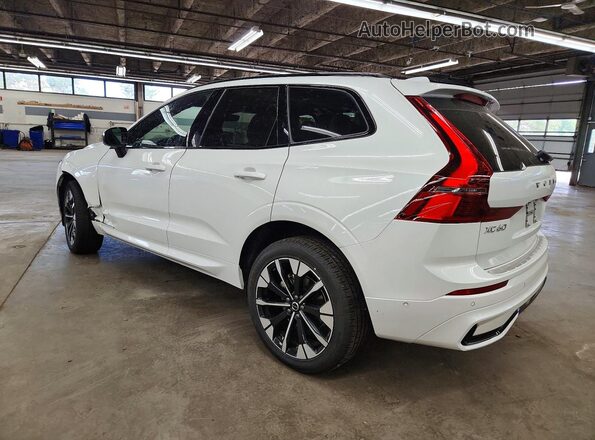 YV4M12RC7T1464535 2026 VOLVO XC60 White Հետևի ձախ