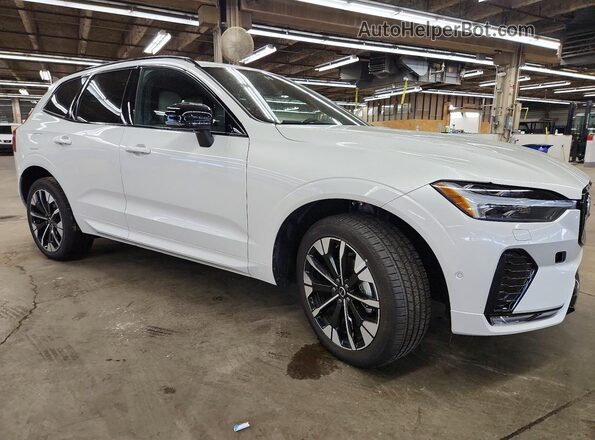YV4M12RC7T1464535 2026 VOLVO XC60 White Առջևի աջ