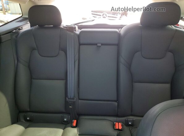 YV4M12RC8S1182659 2025 VOLVO XC60 Gray Widok tylnych siedzeń