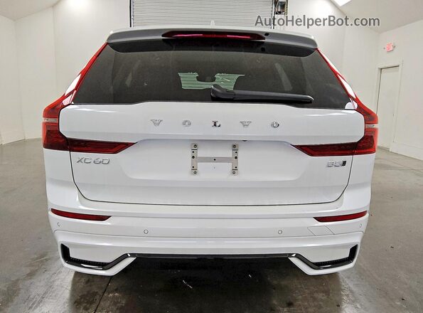 YV4M12RC9T1398716 2026 VOLVO XC60 White Rear view