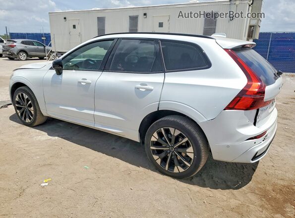 YV4M12RC9T1497343 2026 VOLVO XC60 Белый Задняя левая четверть