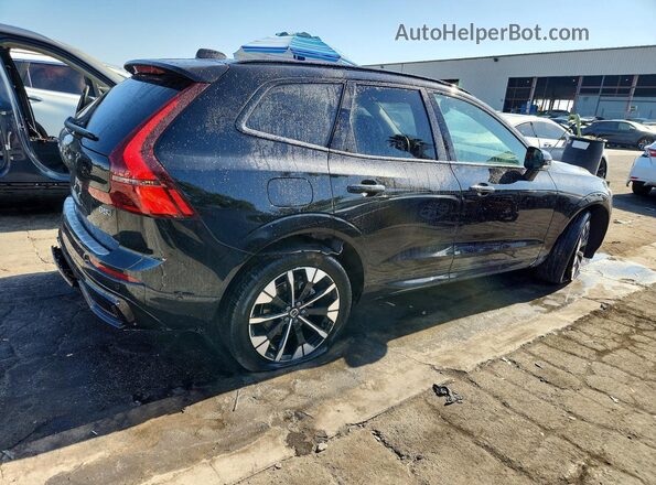 YV4M12RCXT1444893 2026 VOLVO XC60 Черный Задняя правая четверть