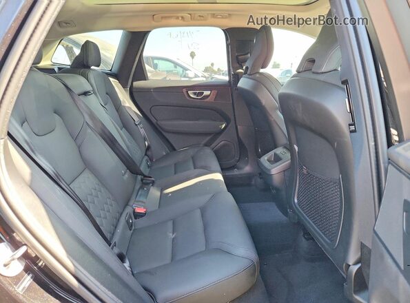 YV4M12RCXT1444893 2026 VOLVO XC60 Черный Вид задней части салона