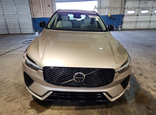 YV4M12RM1T1412763 2026 VOLVO XC60 Tan წინა ხედი