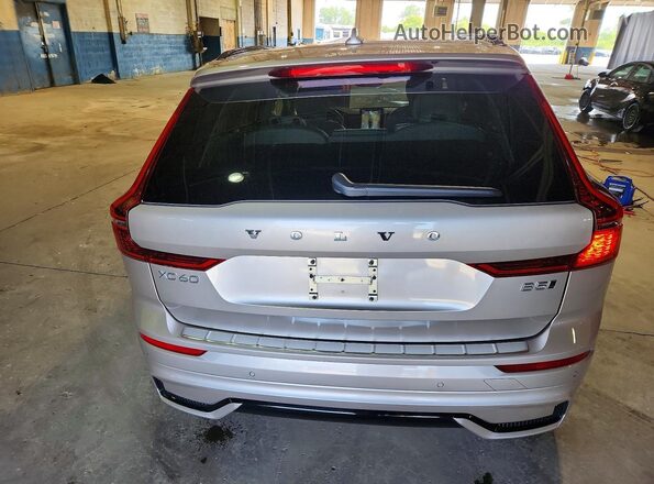 YV4M12RM1T1412763 2026 VOLVO XC60 Tan უკანა ხედი