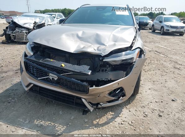 YV4M12RM6S1189117 2025 VOLVO XC60 Серебряный Вид спереди
