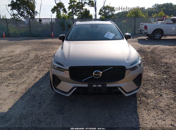 YV4M12RMXS1159666 2025 VOLVO XC60 Champagne Вид спереду