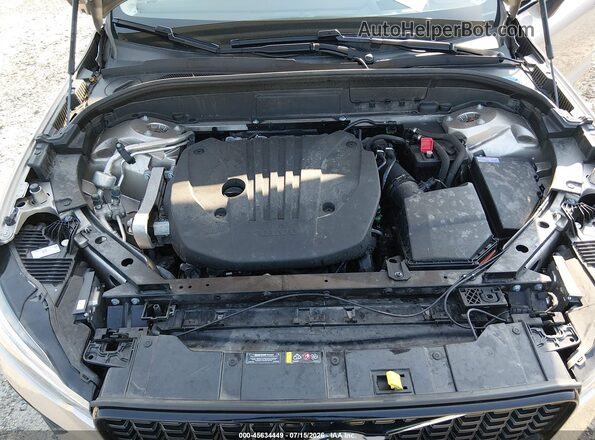 YV4M12RMXS1159666 2025 VOLVO XC60 Champagne Вид ззаду