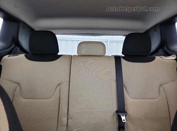 ZACCJAAB7HPF51709 2017 JEEP RENEGADE White Вид задніх сидінь