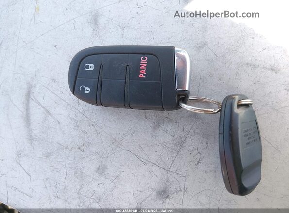 ZACCJABB3JPH10584 2018 JEEP RENEGADE Оранжевый Вид панели приборов