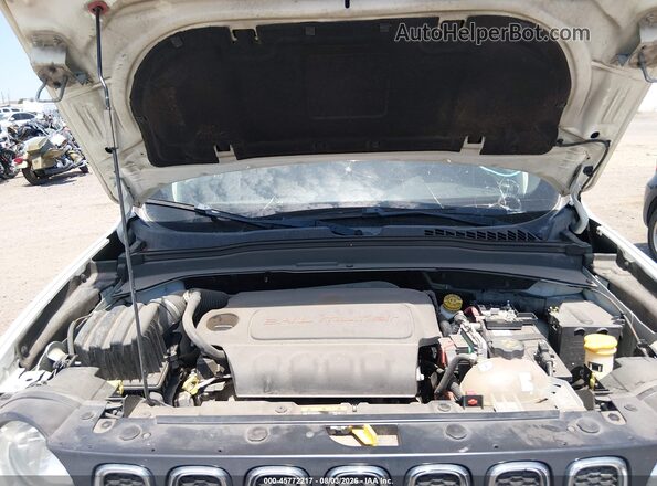 ZACCJABB3JPH94504 2018 JEEP RENEGADE Белый Вид сзади