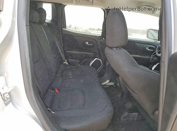 ZACCJABB6JPJ09148 2018 JEEP RENEGADE Silver Widok wnętrza z tyłu