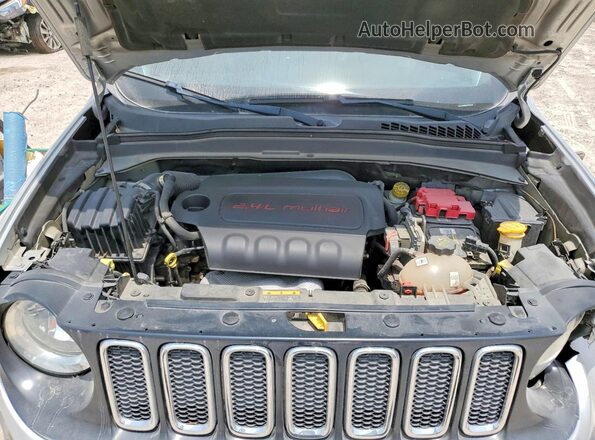 ZACCJABB6JPJ09148 2018 JEEP RENEGADE Silver Widok komory silnika
