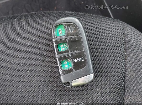 ZACCJABB7HPF70758 2017 JEEP RENEGADE Зеленый Вид панели приборов