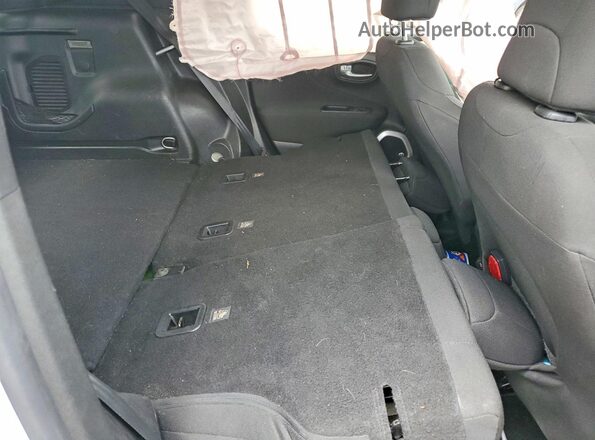 ZACCJABB8JPH83644 2018 JEEP RENEGADE Silver Vista de los asientos traseros