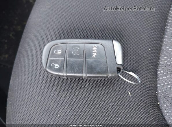 ZACCJBAB3HPF91808 2017 JEEP RENEGADE Зеленый Вид панели приборов