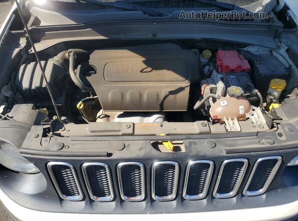 ZACCJBAB5JPH68557 2018 JEEP RENEGADE White უკანა სალონის ხედი